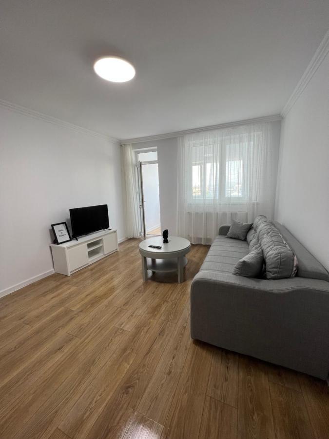 Sunny Apartment Center Suceava Exterior foto